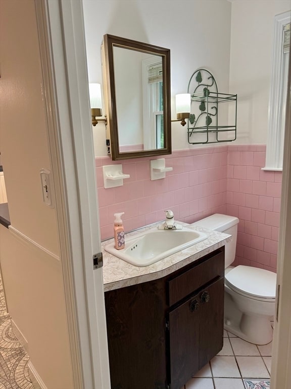 Building Photo - 12 Clewes Rd