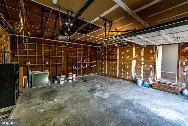 Building Photo - 801 High Plain Dr