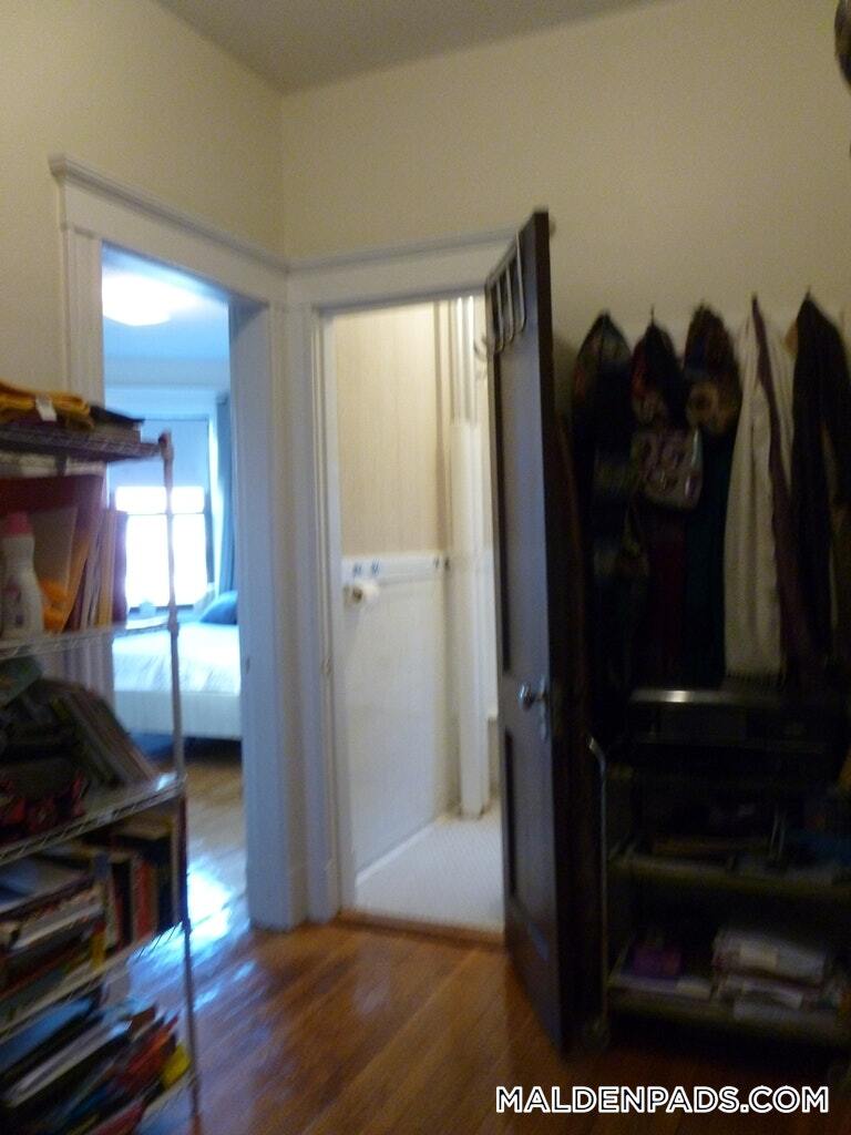 Building Photo - 17-19-19 Washington St S