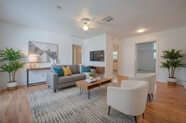 Building Photo - 5513 Fairdale Ln