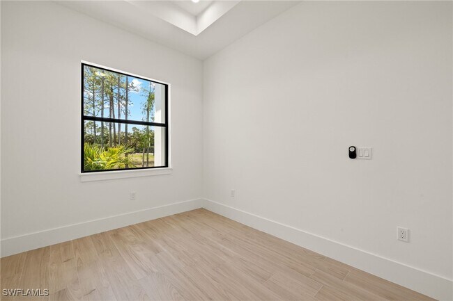 Building Photo - 1587 Golden Gate Blvd W