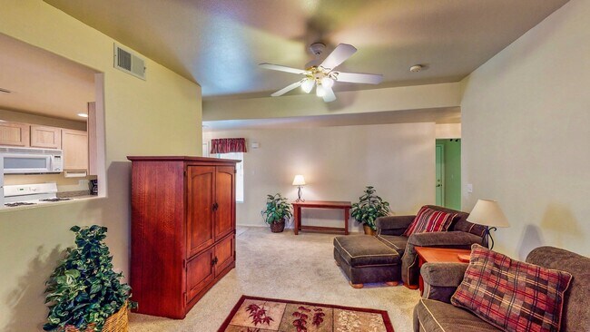 Building Photo - Experience Las Vegas in style and comfort ...