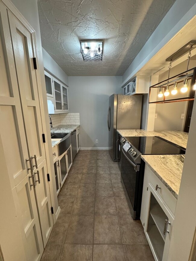 Building Photo - 500 Grant St