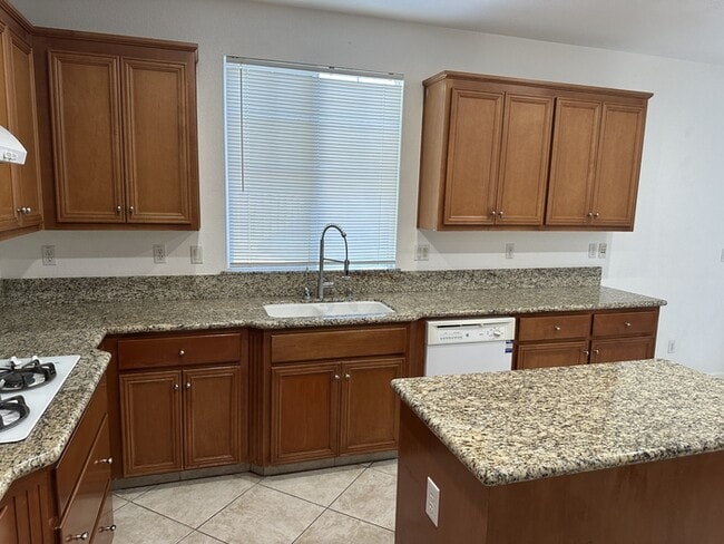 Building Photo - 91 W Recreo Ct