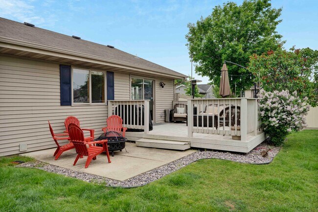 Building Photo - 3670 Sabertooth Trail