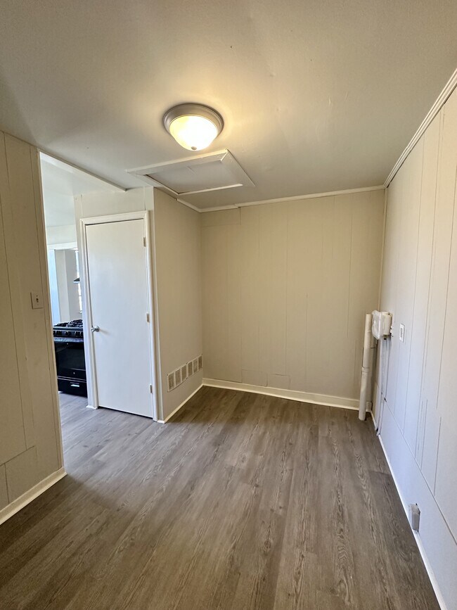 Building Photo - 1126 Escambia St