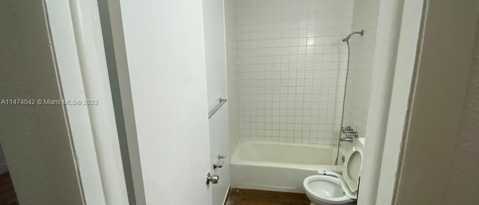 Building Photo - 1406 Arpeika St