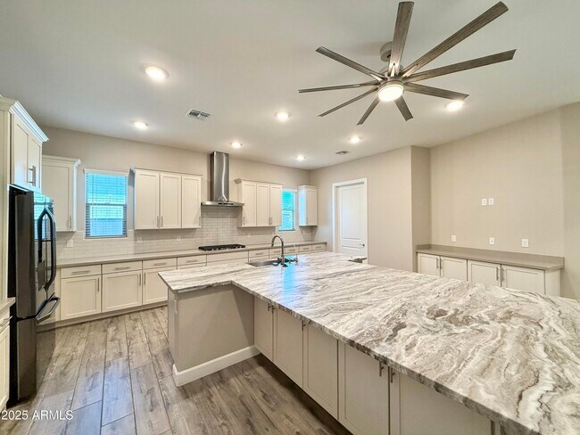 Building Photo - 20911 E Watford Dr