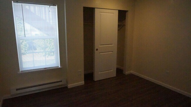 Building Photo - 5680 Eagle Pkwy
