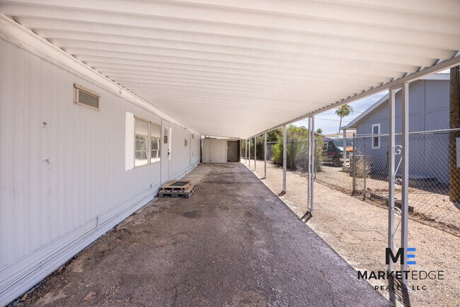 Building Photo - 3Bed/1.5 Bath at Ellsworth/Broadway! JOIN ...