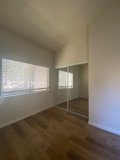 Building Photo - 1504 Woodlake Dr