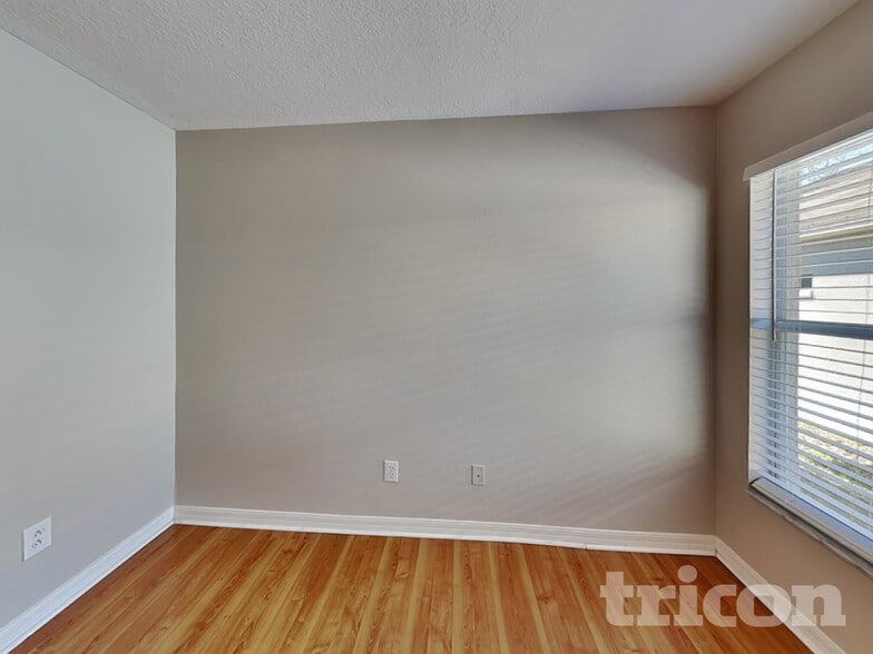 Building Photo - 30843 Birdhouse Dr