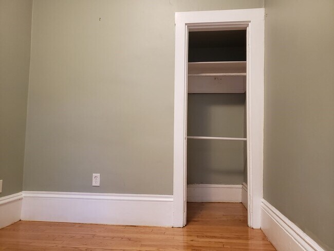 Building Photo - 141 Arlington St