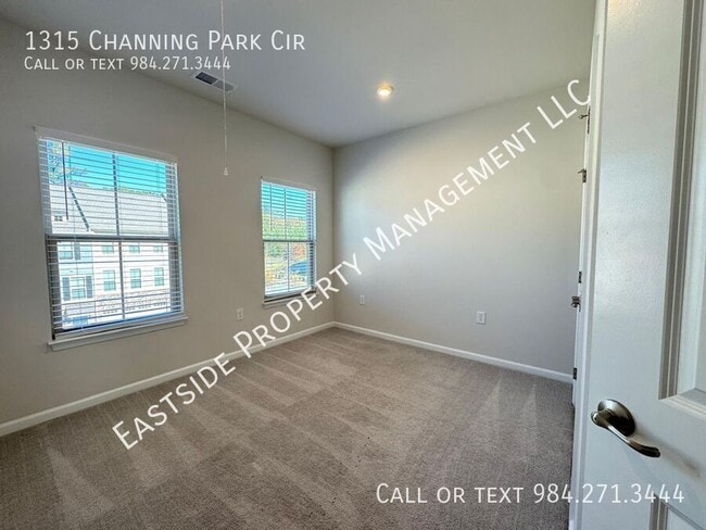 Building Photo - 1315 Channing Park Cir