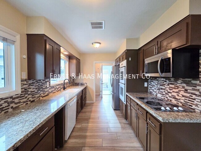 Building Photo - 4449 Shadeway Rd