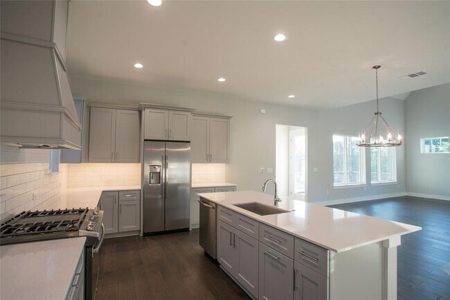 Building Photo - 3018 Sunridge Dr