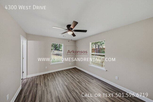 Building Photo - 4300 West Dr