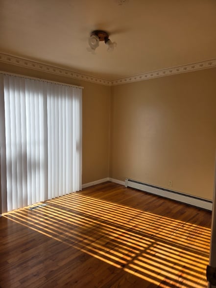 Building Photo - 4745 Shady Ln