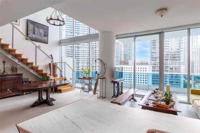 Building Photo - 200 Biscayne Blvd Way
