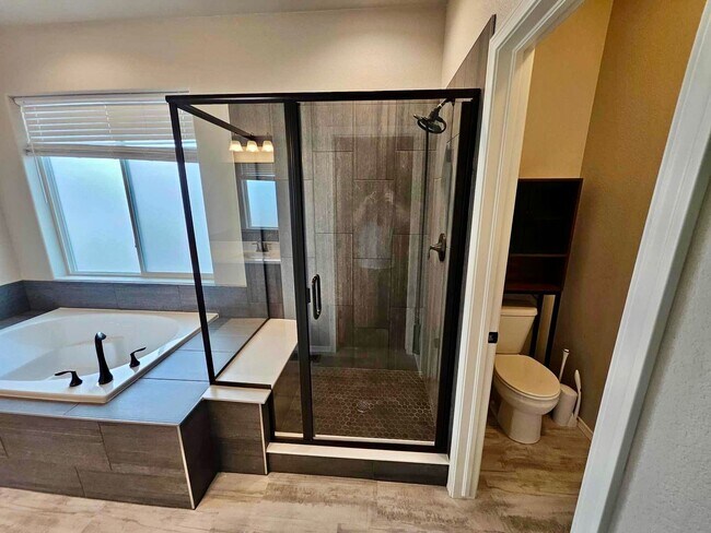 Building Photo - Stunning 4 Bedroom Ranch Home in Falcon!