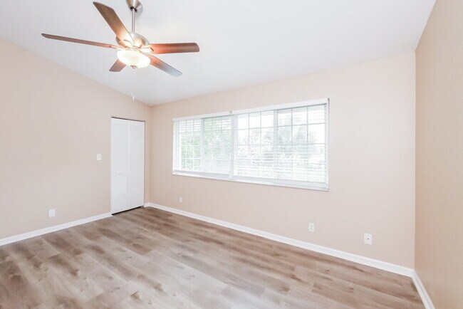 Building Photo - 8984 NW 38th Dr