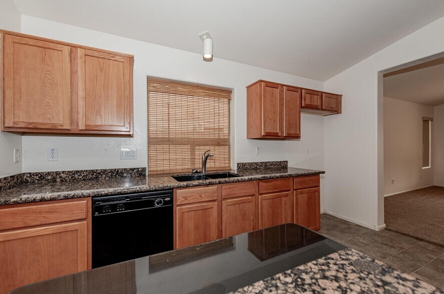 Building Photo - 17571 W Eugene Ter