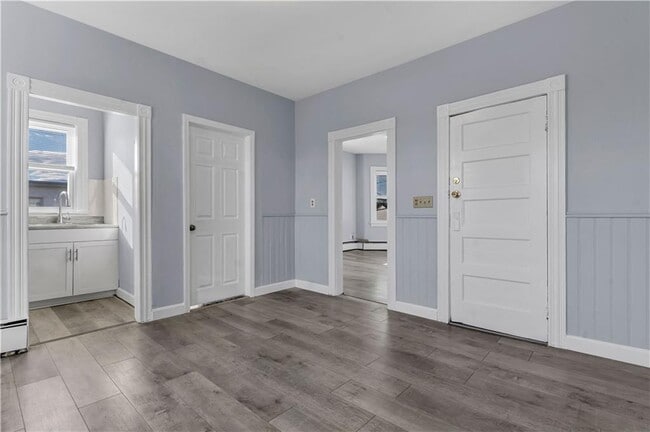 Building Photo - 78 Old Oak Ave