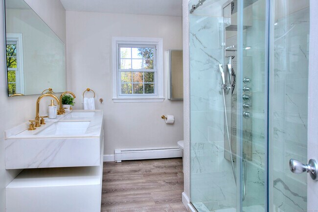 Building Photo - 19 Woodchuck Ct