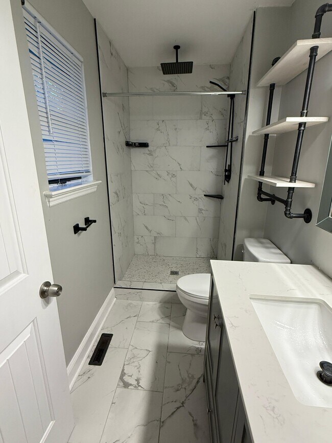 Building Photo - 8909 Quail Run Dr