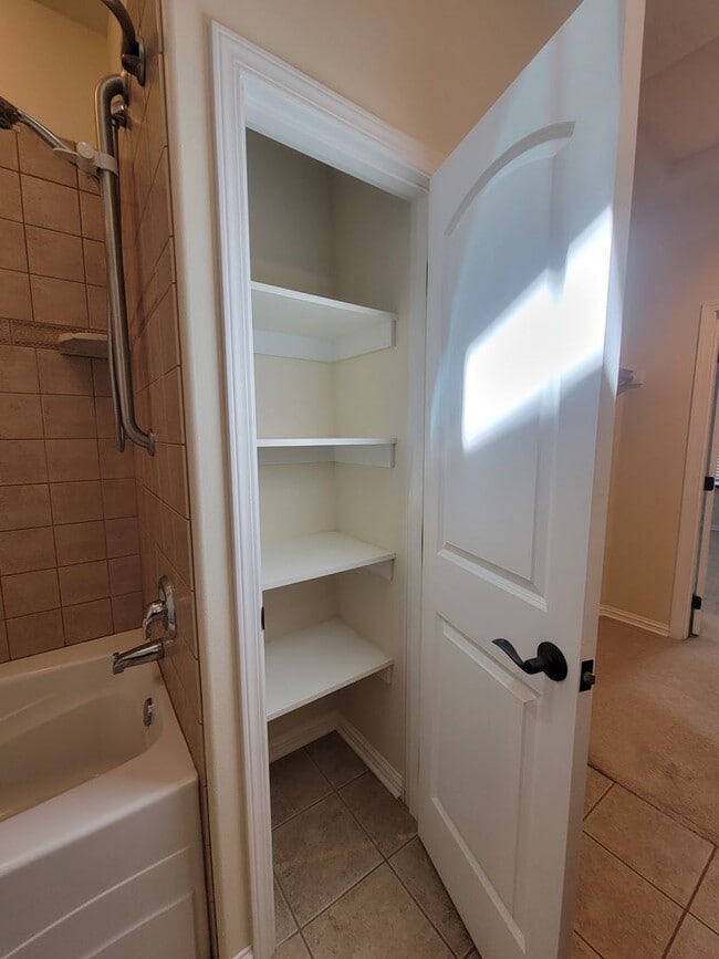 Building Photo - 2603 Plum Ct