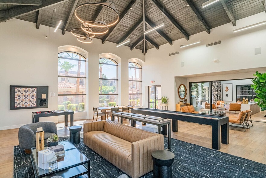 Building Photo - 2155 S 55th St