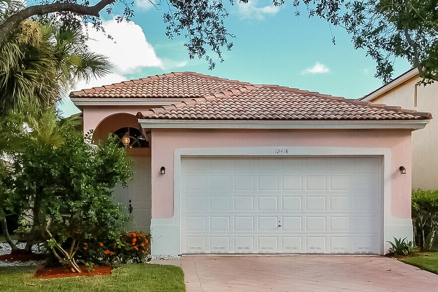 Primary Photo - 12418 NW 53rd St