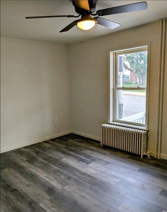 Building Photo - 420 W 4th Ave