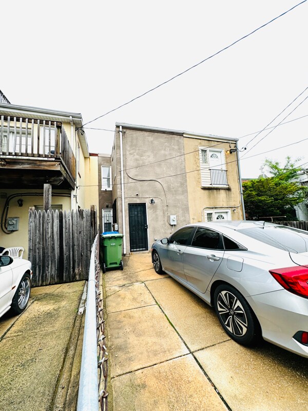 Building Photo - 2231 Orleans St