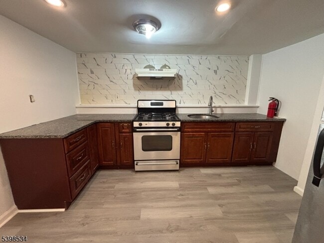 Building Photo - 540 Marshall St