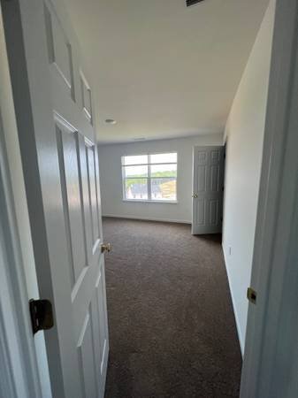 Building Photo - 885 Black Bear Dr