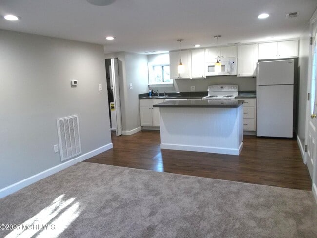 Building Photo - 278 Ridge Rd