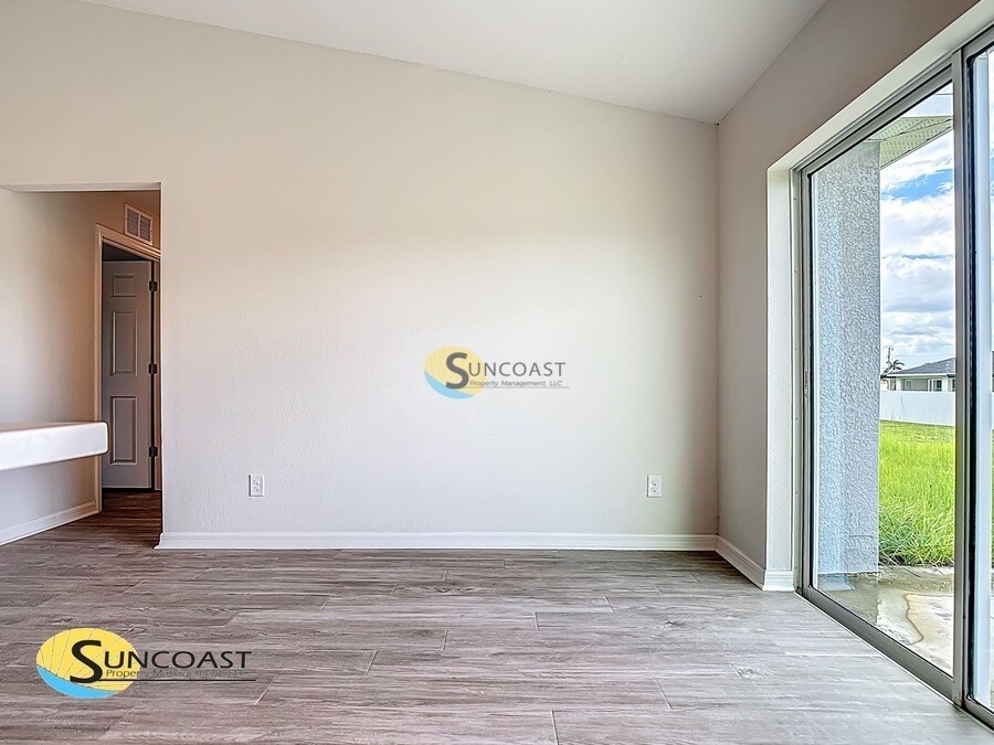 Building Photo - 15720 SW 35th Court Rd