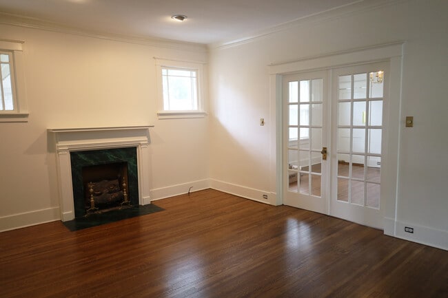 Building Photo - 1780 Linden Ave