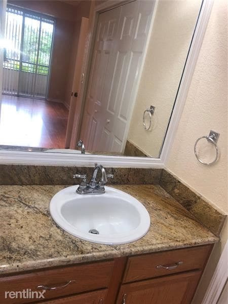 Building Photo - 2 br, 2 bath Condo - 751 Lyons Rd