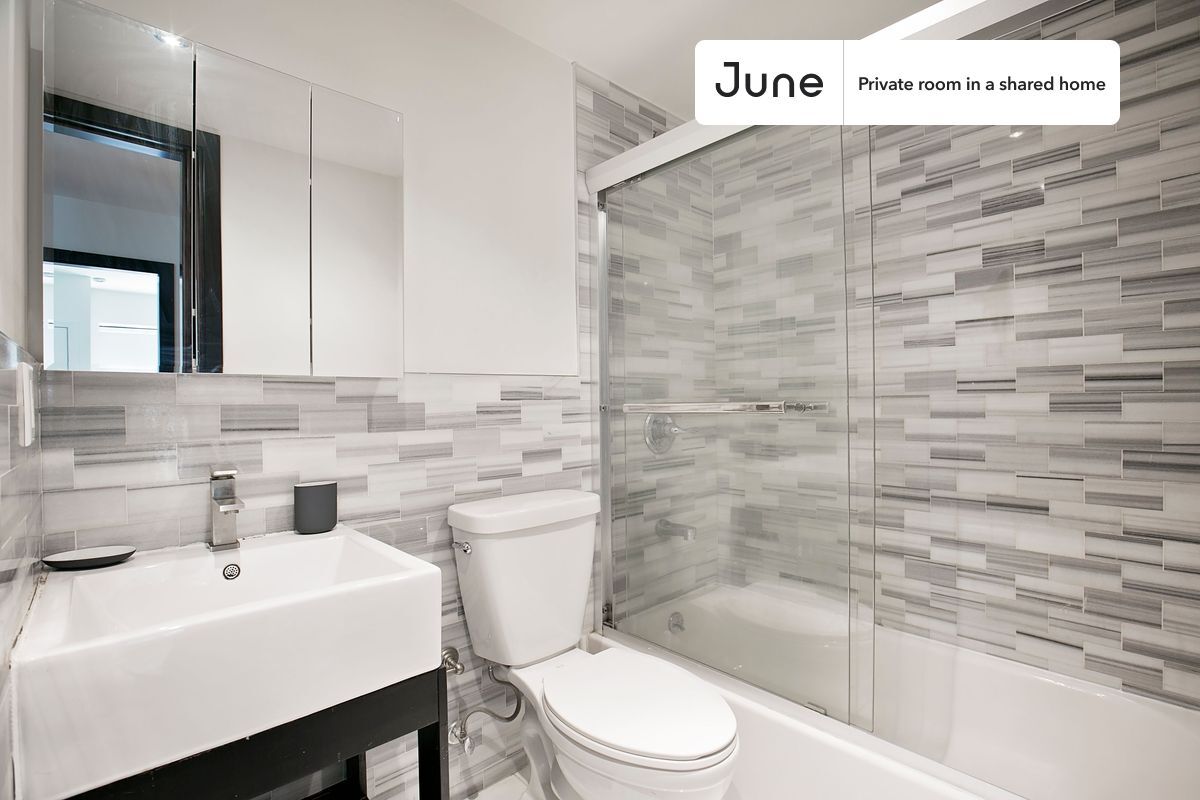 Building Photo - Room in Shared 6 bed/2 bath home in Central Harlem