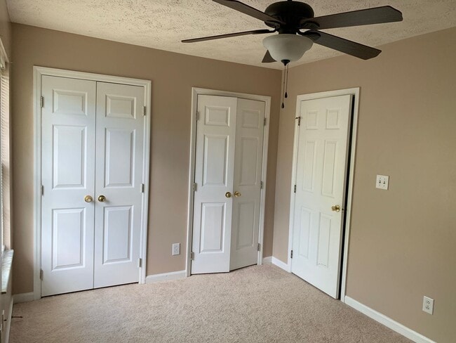 Building Photo - 907 Clarendon St~Haymount