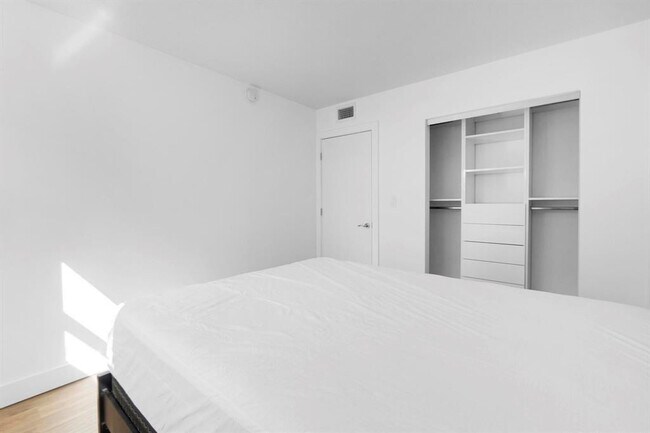 Building Photo - 1439 S Ocean Blvd