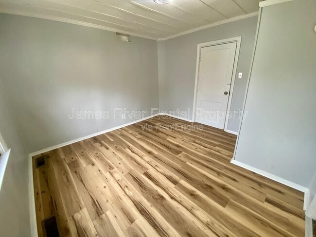 Building Photo - 1805 Ridge Ave