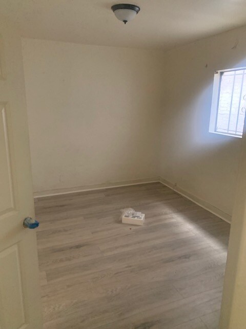 Building Photo - 8508 1/4 S San Pedro St