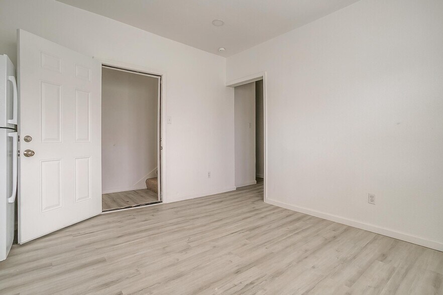 Building Photo - 2722 E Vickery Blvd