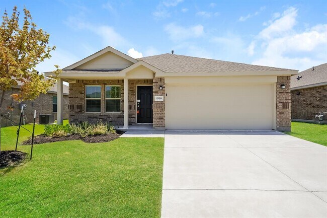 Building Photo - 1705 Avery Pointe Dr