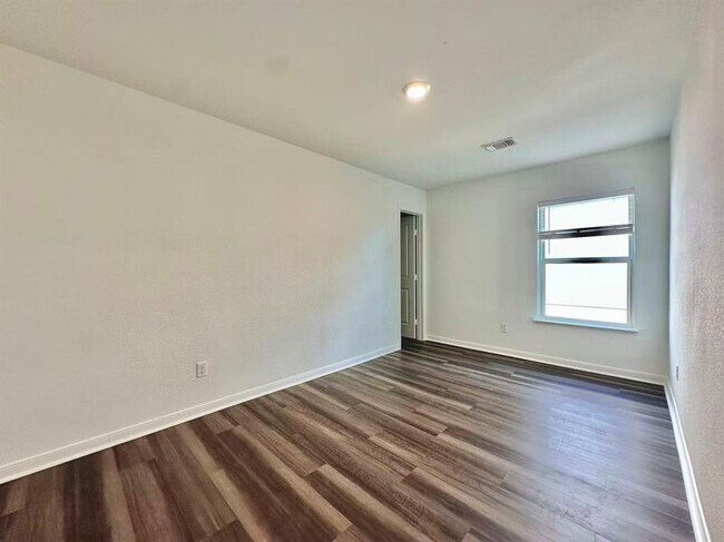 Building Photo - 17916 Speculator Ln