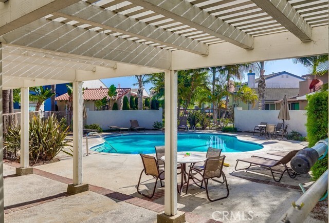 Building Photo - 7030 Seawind Dr