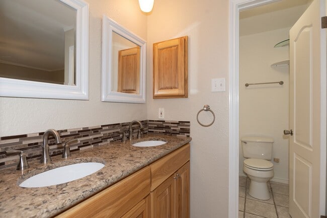 Building Photo - Single Story, Energy Efficient Home - Move...